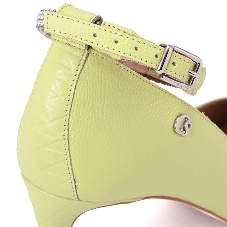 STILETTO