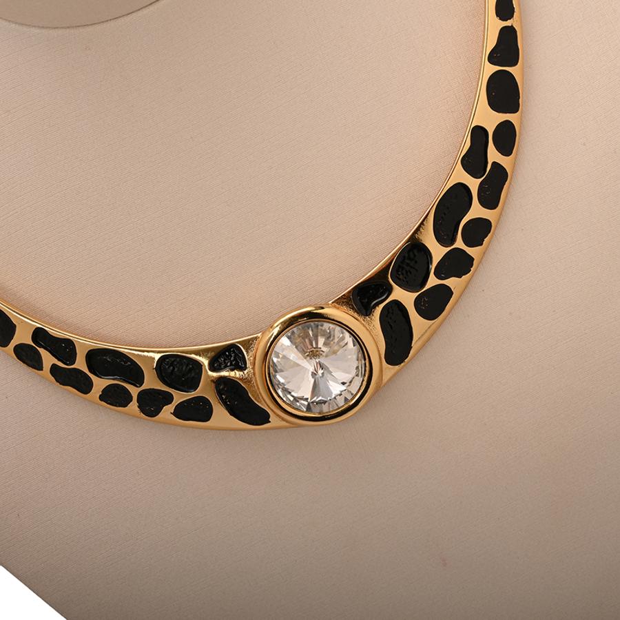 COLLAR