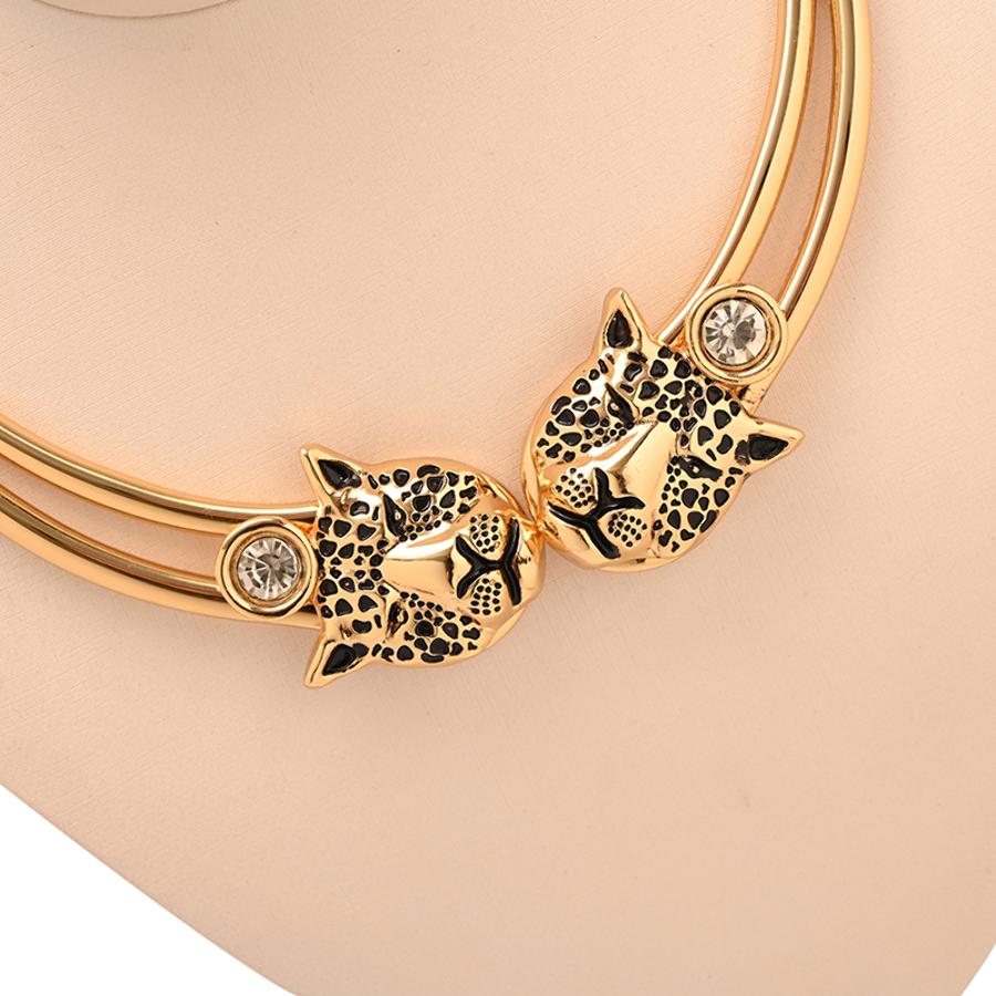 COLLAR