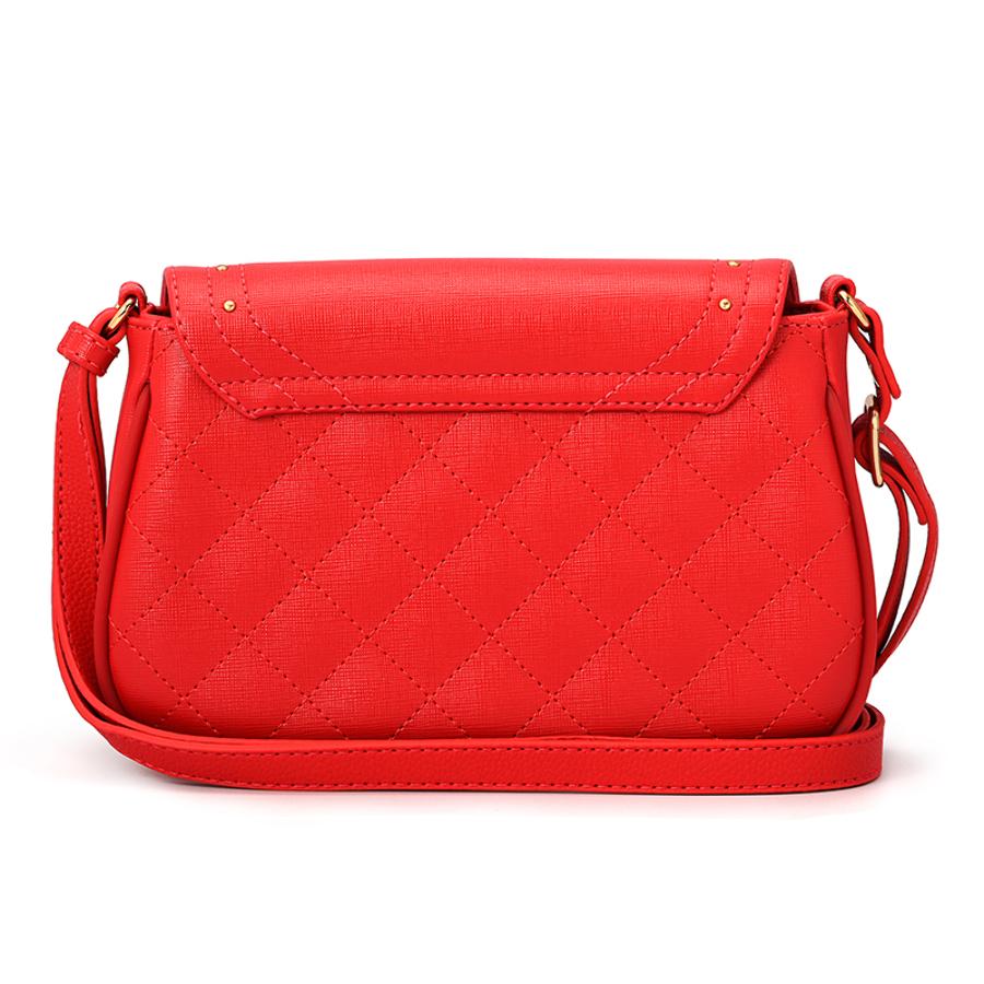 CARTERA CON APLIQUES DE METAL