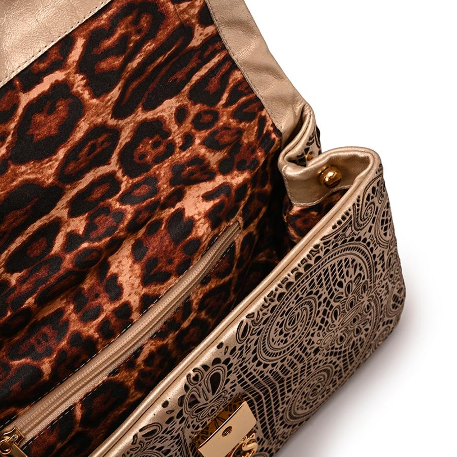 CARTERA DE MANO