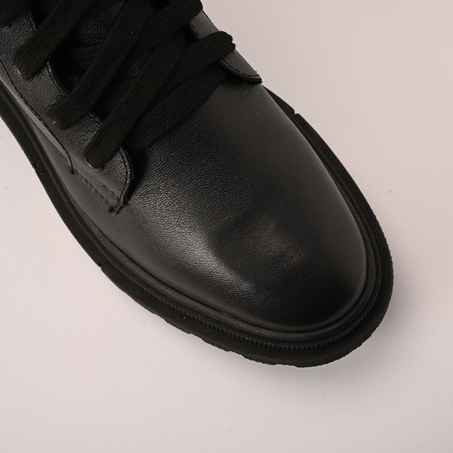 BOTINES