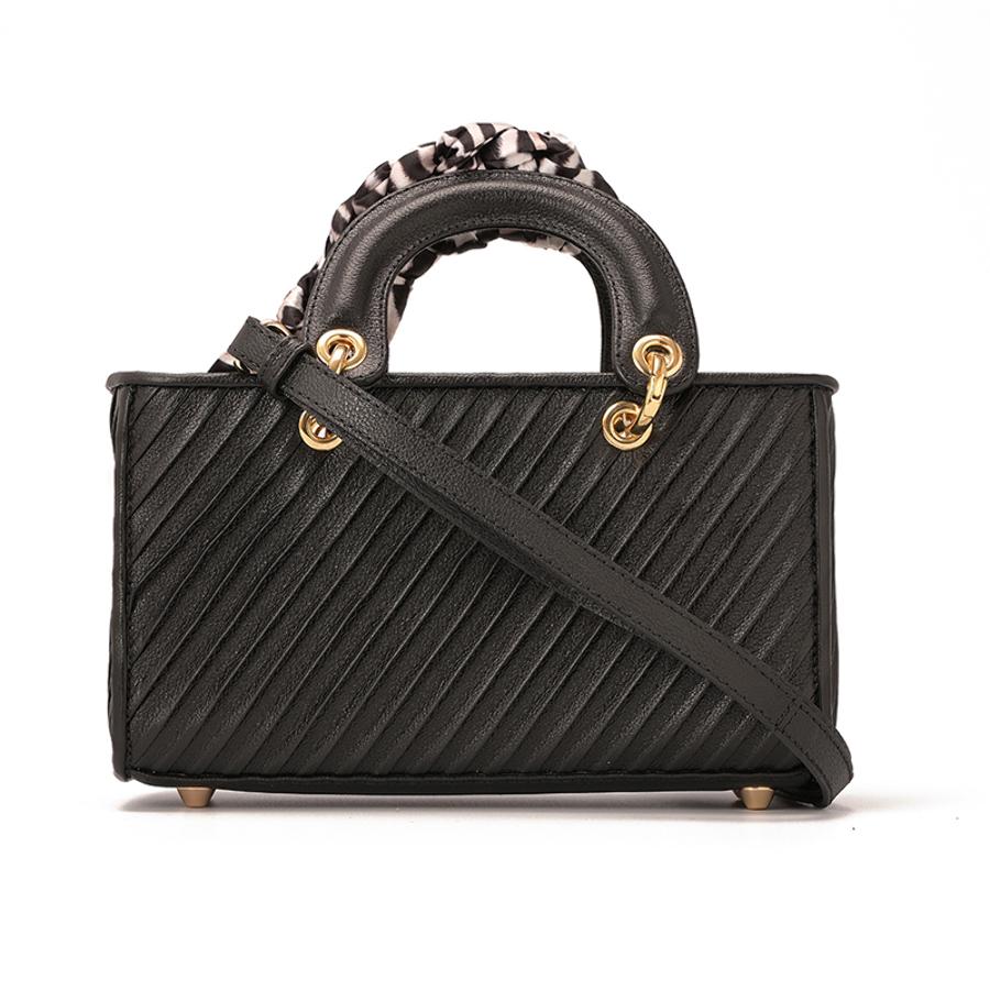 CARTERA DE MANO