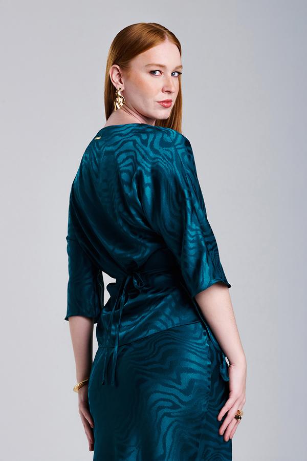BLUSA  CAVA CON CRUZE DELANTERO
